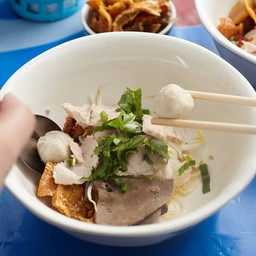 ก๋วยเตี๋ยวแห้ง