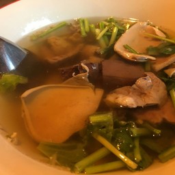 เกาเหลาเลือดหมู