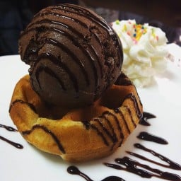 Sweet Treat Dessert | Since 1989