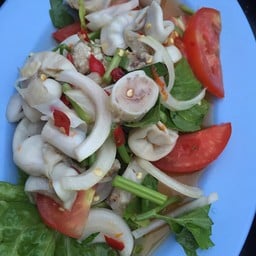 ยำไส้ตัน