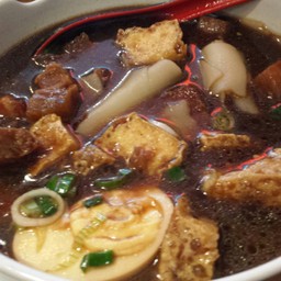 น้ำซุปโอเค แต่เส้นกับหมูกรอบไม่โอเค