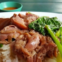 ครัวคุณหนุ่ย JJ Market