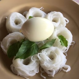 จัดใส่จานก่อนน้าา