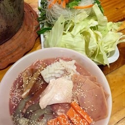 ส้มตำเจ๊น้อยหมูกะทะ สาขา บ้านสวนหน้าโรงเรียนจั่น