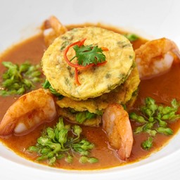 แกงส้มกุ้งดอกไม้ไข่