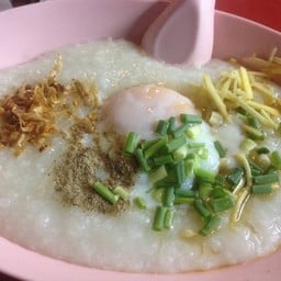 ร้านโจ๊กข้างทาง
