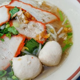 ราตรีหมี่เกี๊ยว