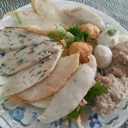 ลูกชิ้นอร่อย