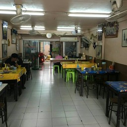 นั่งสบาย คนยังไม่เยอะ