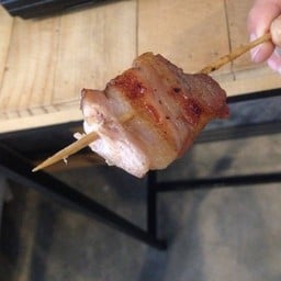 ข้าวเหนียวหมูปิ้ง  หน้าเดอะมอลล์