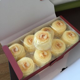Snaffle's Pastry CTS Airport