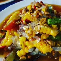 ตำข้าวโพดรสแซ่บ ใส่บุกกรอบๆ ชุ่มน้ำยำแซ่บจี๊ด