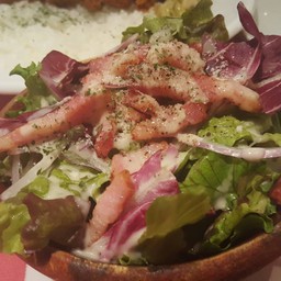 赤熊食堂 （Akakuma Restaurant）