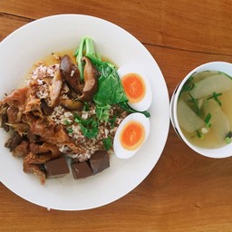 ก๋วยเตี๋ยวลูกชิ้นปลา(ลุงเล็ก ชามโต)