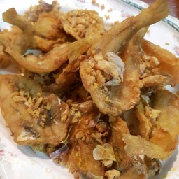 ปลาทรายทอดขมิ้น