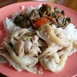 แม่เสียนข้าวแกงสุ 1000 ปตท.บางแค