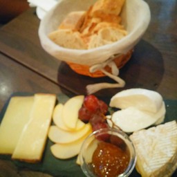 Ô Batignolles Wine Bar And French Bistro (Singapore)