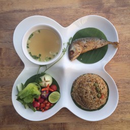 ข้าวผัดแมว