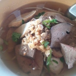 เกาเหลาเครื่องในหมู