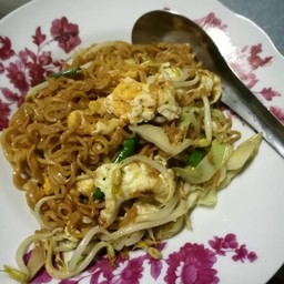 ป้าเปี๊ยกผัดไทย