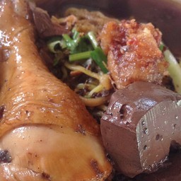 ก๋วยเตี๋ยวป้าหล่อ