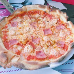 PIZZA ฮาวายเอี้ยน