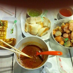 ขนมปังอบไอน้ำสังขยาชาไทย