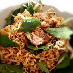 ก๋วยเตี๋ยวบ้านใต้สูตรอาก๋ง