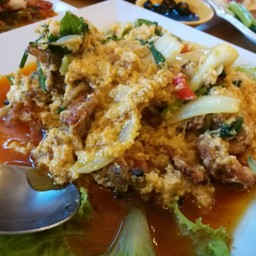 ปูนิ่มผัดผงกะหรี่