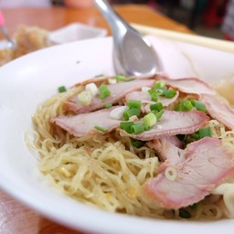 บะหมี่หมูแดง แม่สอด