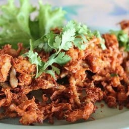 ร้านอาหารนกเอี้ยง 1 ดอนหอยหลอด