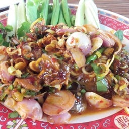 อร่อยดีใส่น้ำพริกเผาด้วย ไม่เผ็ดมาก