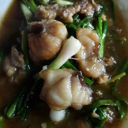 ปลาช่อน/เก๋า ผัดขึ้นฉ่าย