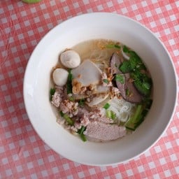 ก๋วยเตี๋ยวคุณตุ่น