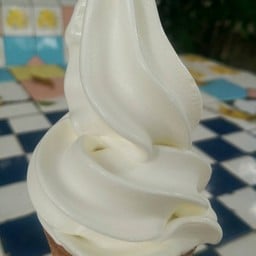 โคนกรอบหนา ตัวซอฟครีมรสครีมมี่มันๆไปนิด พอใช้ได้