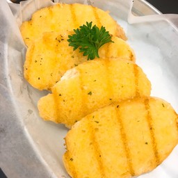 ขนมปังกะเทียม