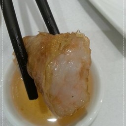 ฟองเต้าหู้ห่อกุ้งทอด