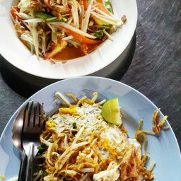 ผัดหมี่โคราชสูตรดั้งเดิม ตลาดหน้าศาล