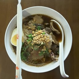 เต็มอิ่มกับก๋ยวจ้บเส้นบะหมีเพียง 30บาท