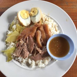 ข้าวขาหมู ก๋วยเตี๋ยวหมู