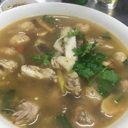 ต้มยำไก่บ้าน