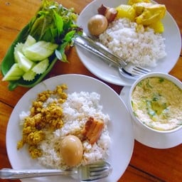 ข้าวราดแกง