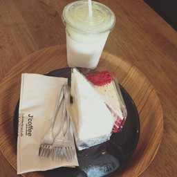 J'Coffee วัชรพล