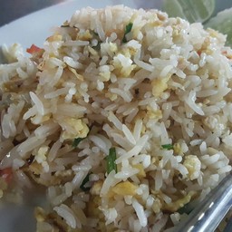 ข้าวผัดปู : เต็มเม็ด หอม มัน พอใช้ได้จ๊ะ