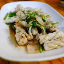 หมึกผัดกะปิ