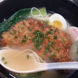 น้ำซุปหวาน หมูกรอบอร่อย