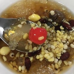 นกน้ำเต้าหู้ ตลาดสดเทศบาล