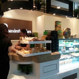 Maxim's Cakes Central Station