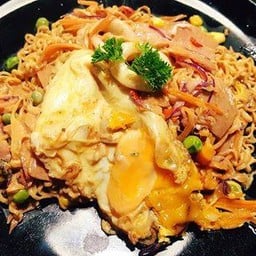 สเต็กลุงหยิกบางแสน ซอยจรินทร์