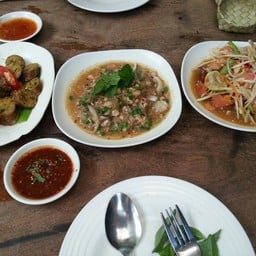 ลาบวุ้นเส้น